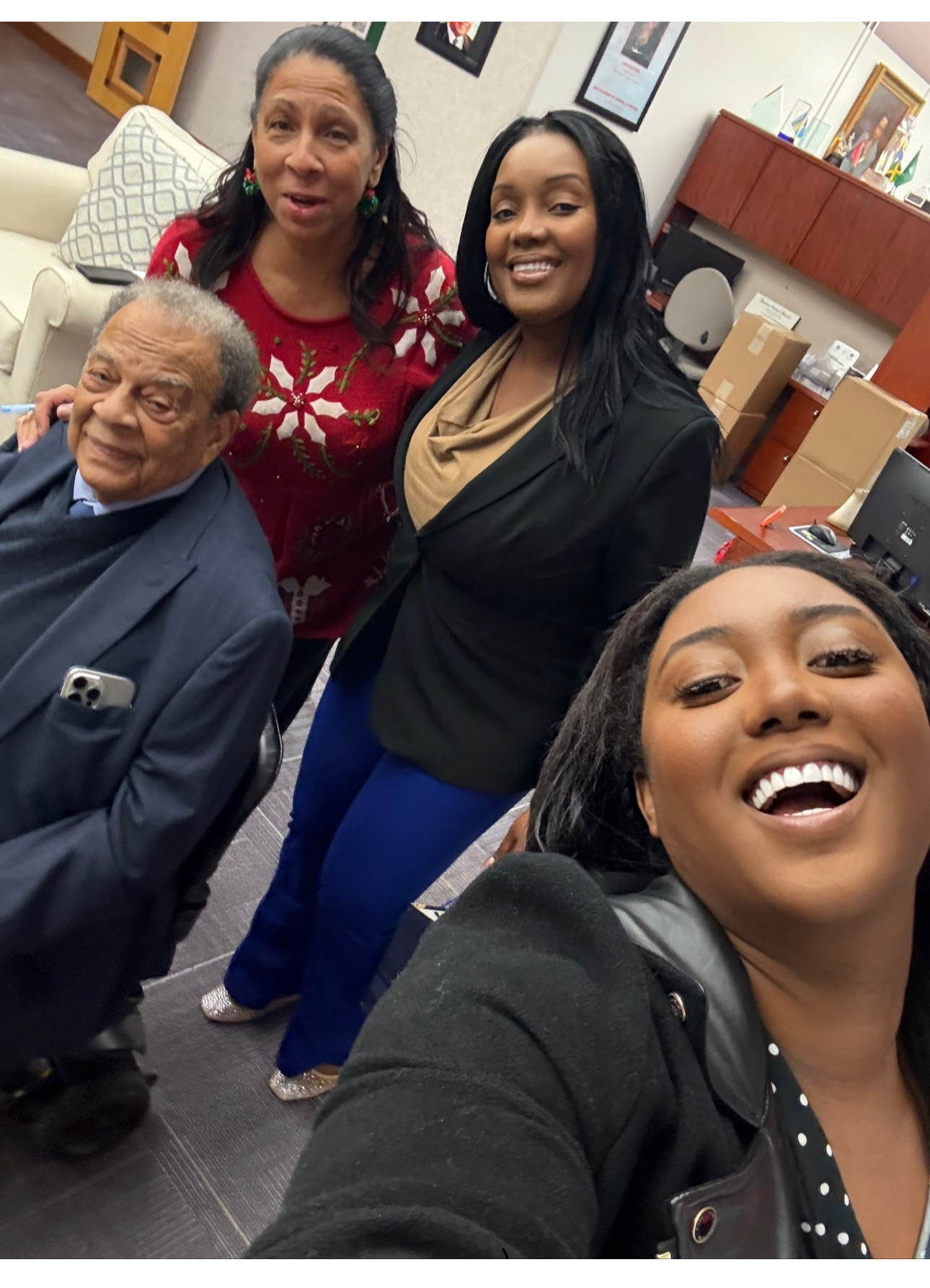 FlourishHEr team alongside Ambassador Andrew Young